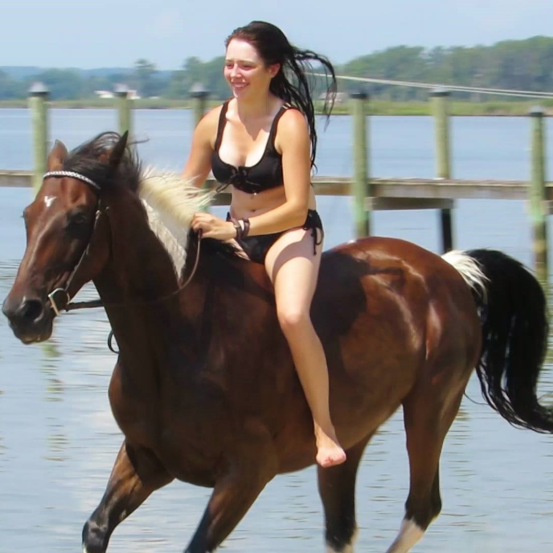 Jenna S. Nuth & In Your Dreams Beach Gallop